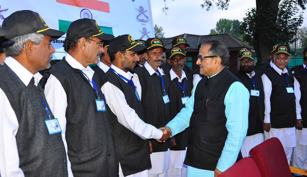 Dy CM interacts with participants of national integration tour